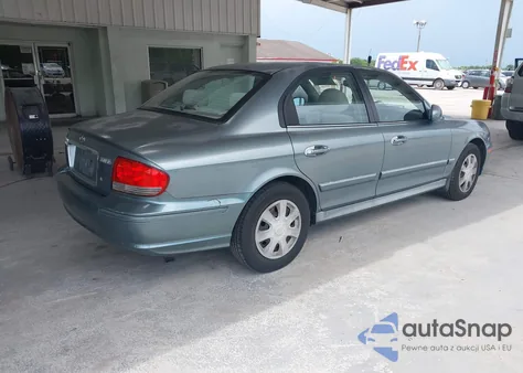 2004 Hyundai Sonata z USA, uszkodzony, nr VIN KMHWF25H64A045393